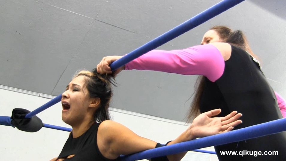 Leilani_Kai_vs_Su_Yung.wmv_20150828_155458.905.jpg